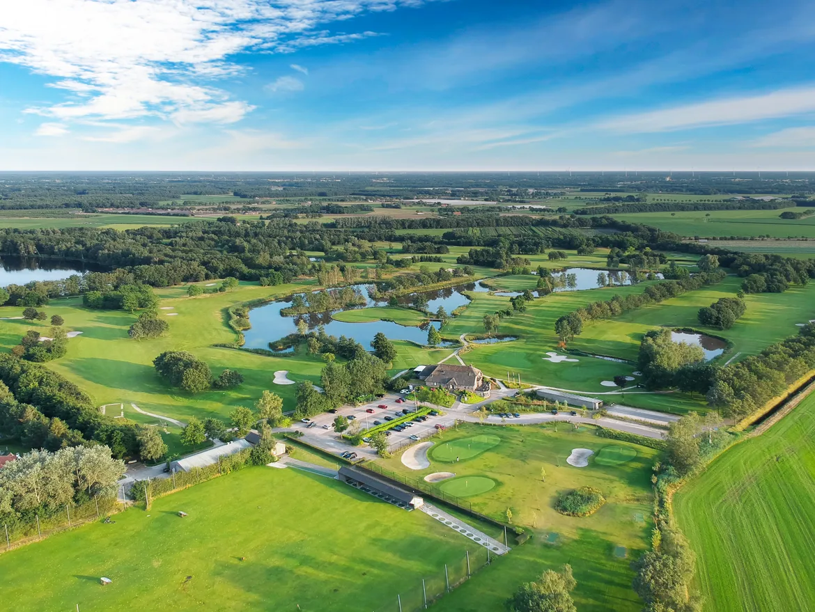 De Peelse Golf drone beeld van boven de Broekbosbaan